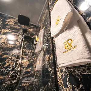 https://hotel-residence-plaza.alltbilisihotels.com